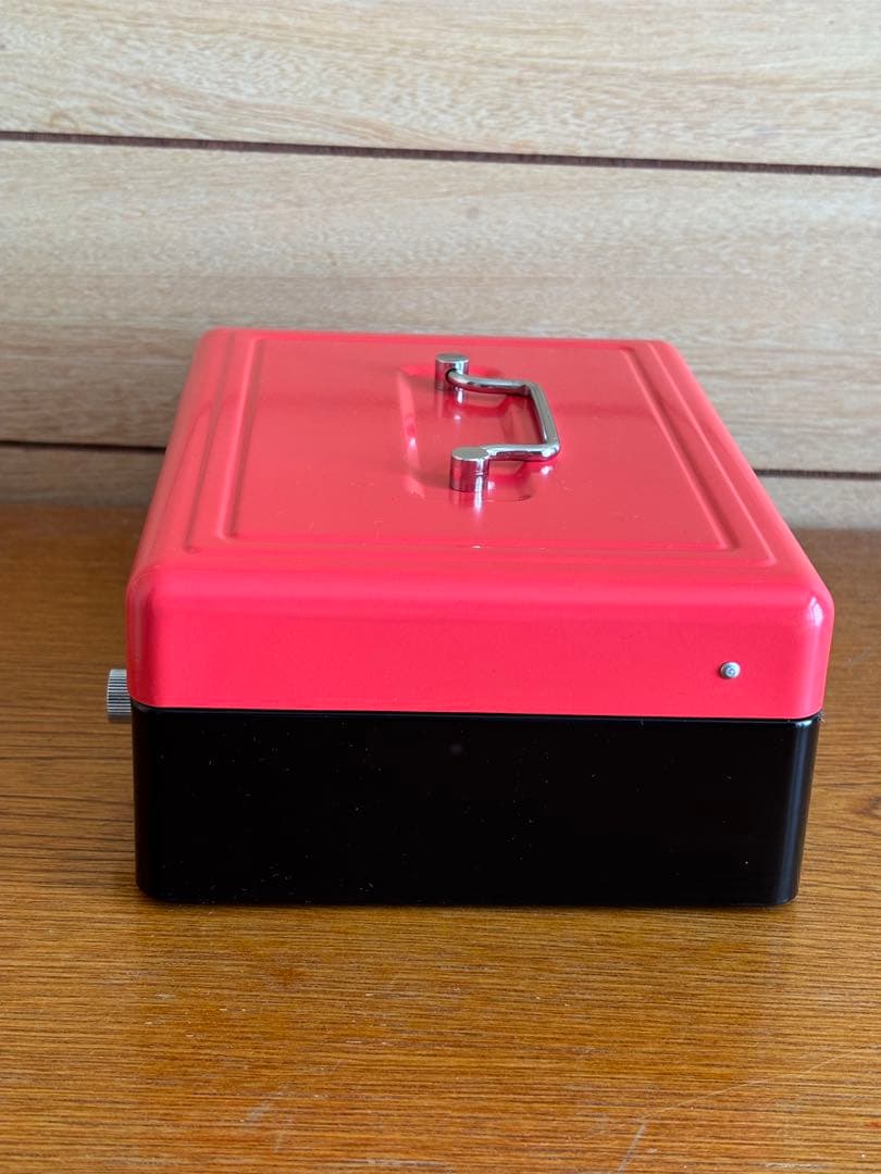 【美品・希少！】ミッキーマウス　ミニ金庫　手持ち金庫