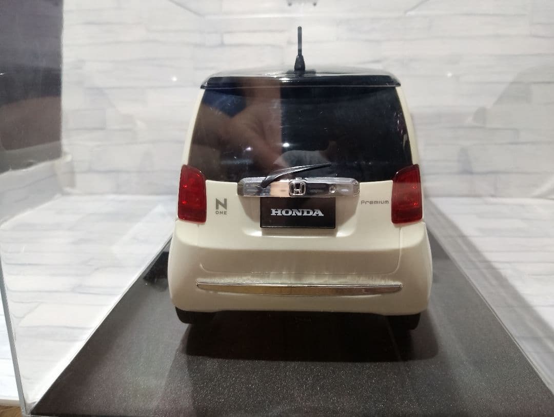 1/12 ホンダ N-one カラーサンプル　ミニカー　ブラック×ホワイトパール