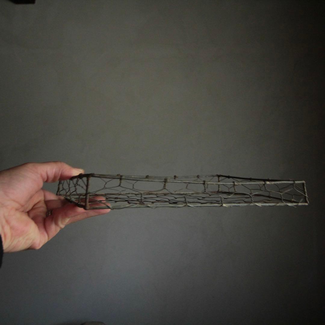 鉄あるいはブリキを編んだ トレイ 籠 坂田さん的 古道具 オブジェ アンティーク