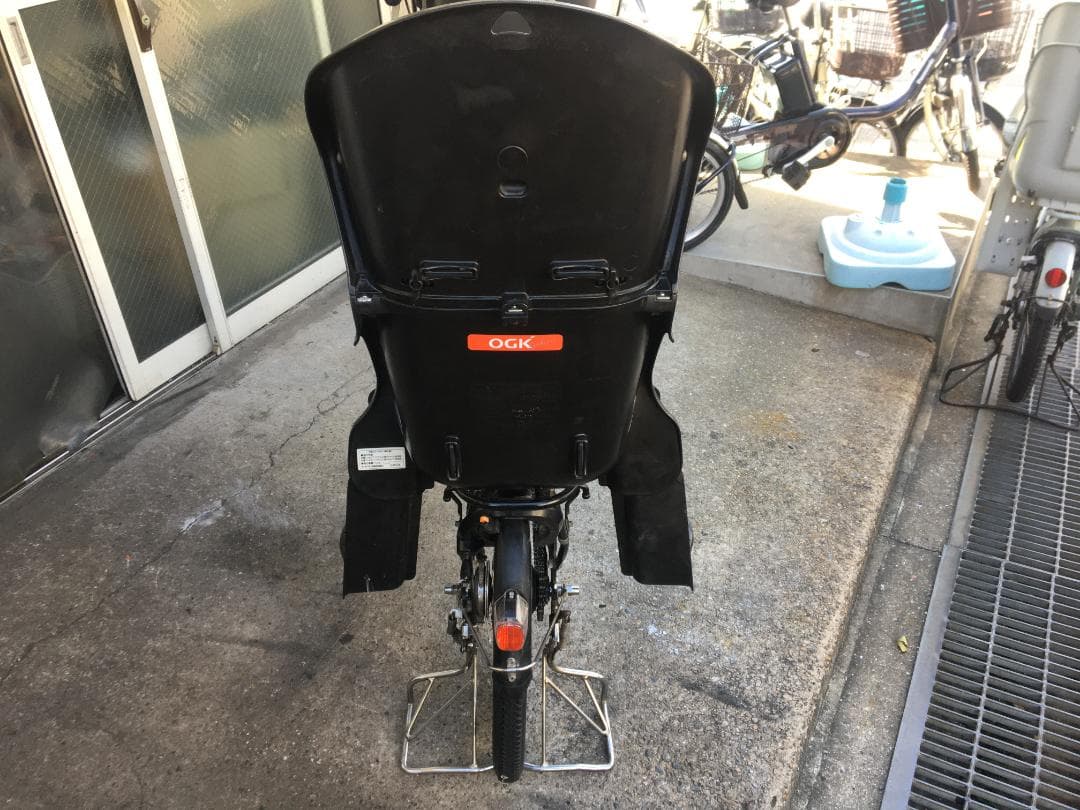 地域限定送料無料　ギュットミニ　三人乗り　8,9AH　黒　神戸市　電動自転車