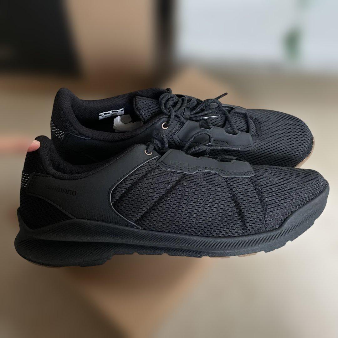 スポーツシューズ ブラック メッシュ サイクリングシューズ　27cm