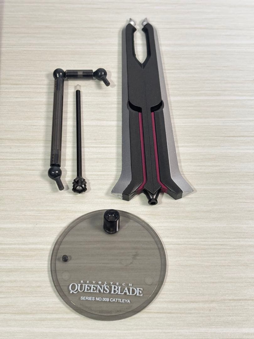 リボルテック 武器屋カトレア クイーンズブレイド アクションフィギュア