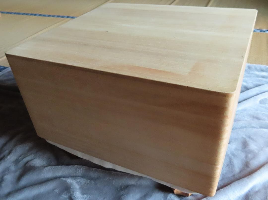 高級碁盤セット（本榧碁盤　天地柾7.8寸、碁石）