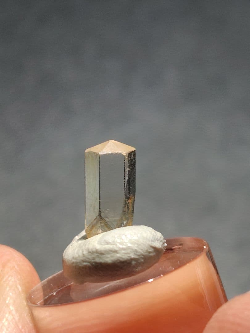 フェナカイト　ミャンマー産　1029