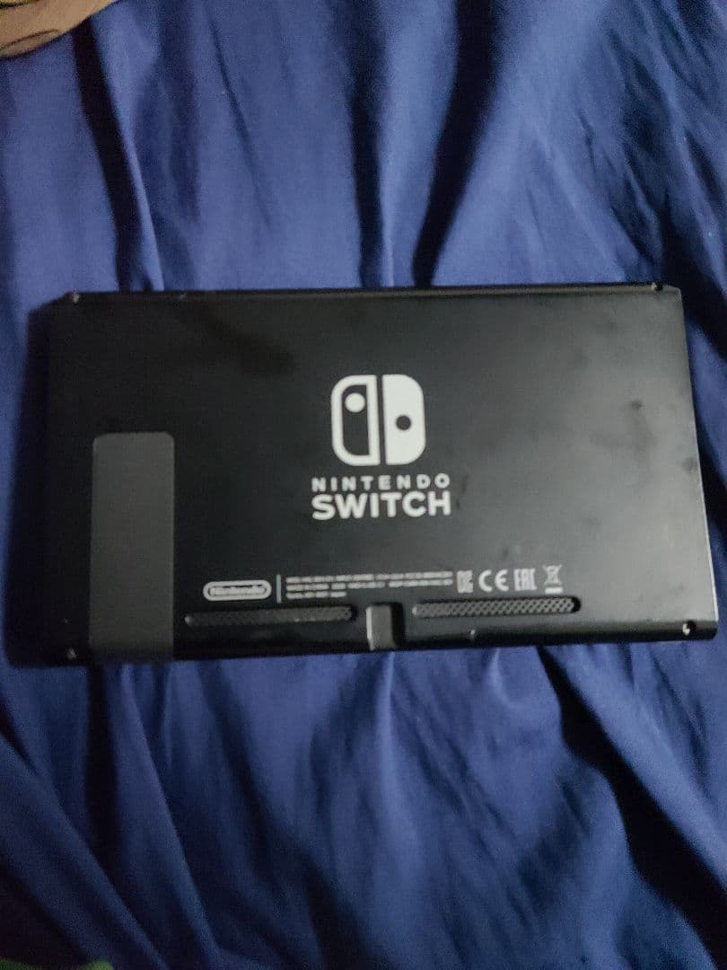 Nintendo Switch 本体 + コントローラー（ジャンク）