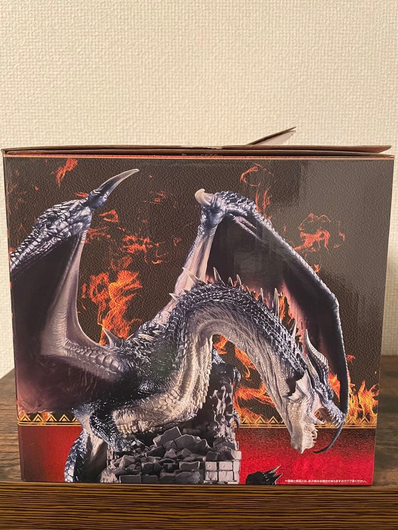 一番くじ　ミラボレアス　ラストワン賞　メタリックカラーver