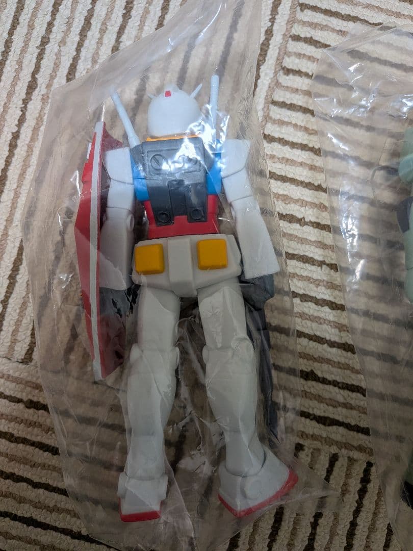 ソフビスーツDXガンダム　量産型ザク　指揮官ザク