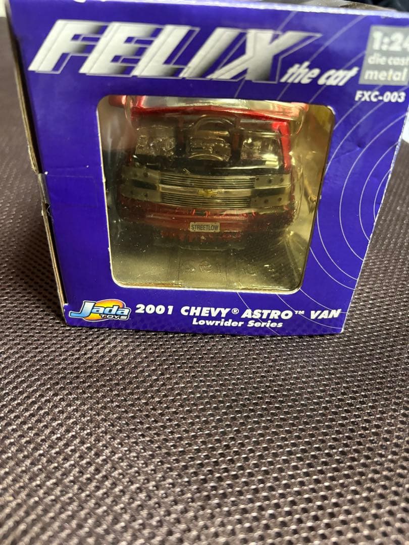 Jada toys 2001 Chevy Astro Van ローライダー