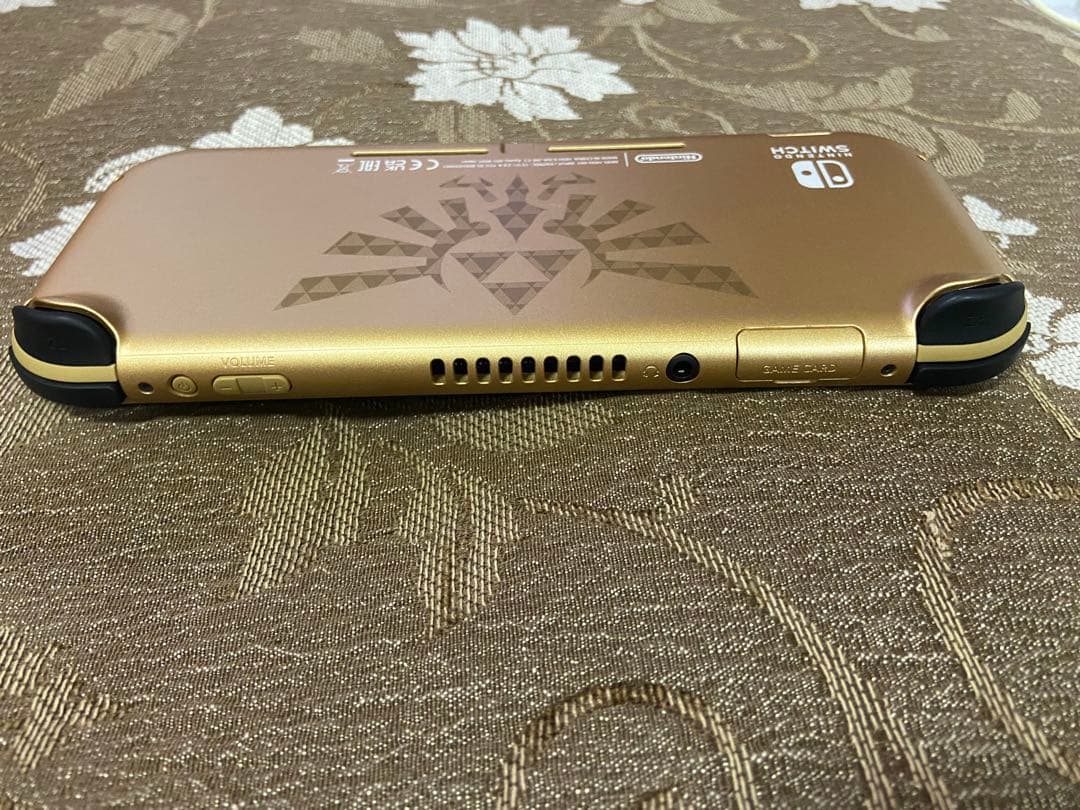 極美品　NintendoSwitch Lite ハイラルエディション 限定　完品