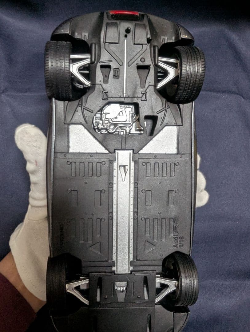 京商　1/18 Audi R8 5.2 FSI quattro 難有り