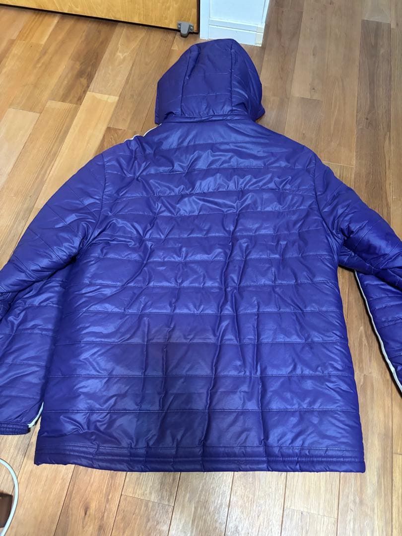 adidas 紫色 レアルマドリード　ダウン　L