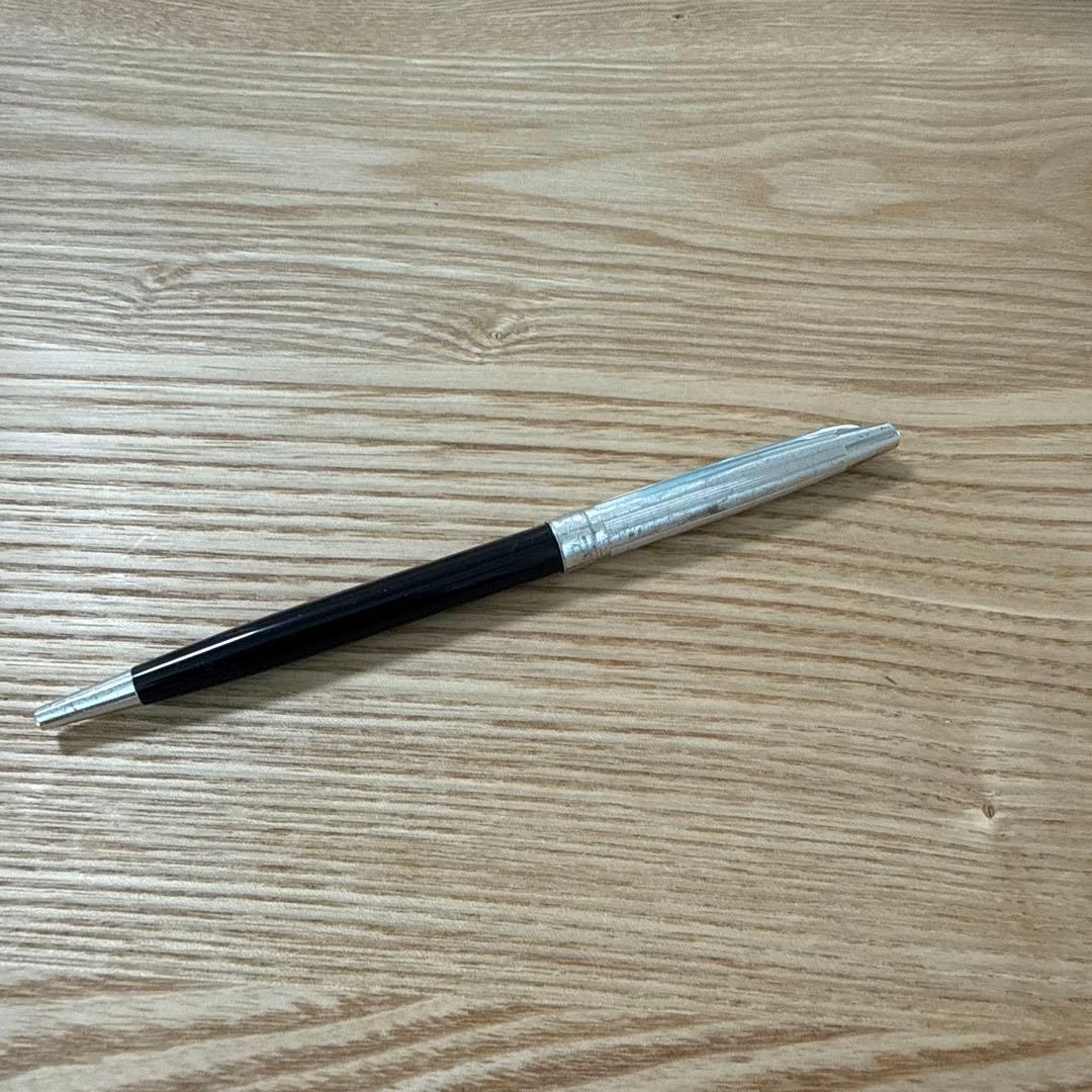 カランダッシュ　ボールペン　替え芯付き