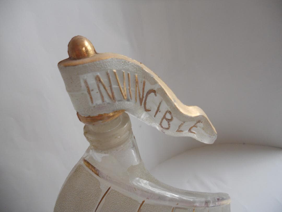 ラーセン シップ ヴィンテージ 空瓶 超希少 貴重 LARSEN 年代物 です。