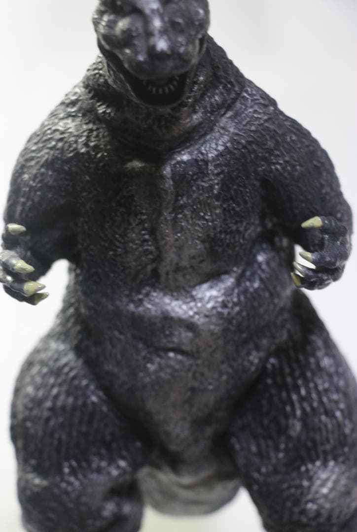 ゴジラ（１９５４年版）フィギャー　全高：約２６㎝　完成品　中古品