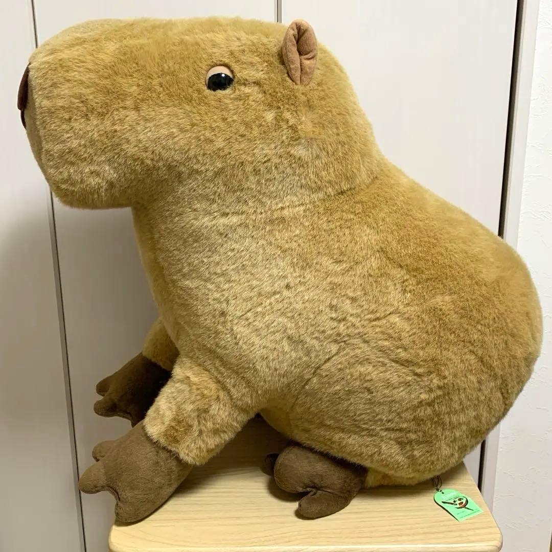 超大型　実物サイズ　カピパラ　ぬいぐるみ