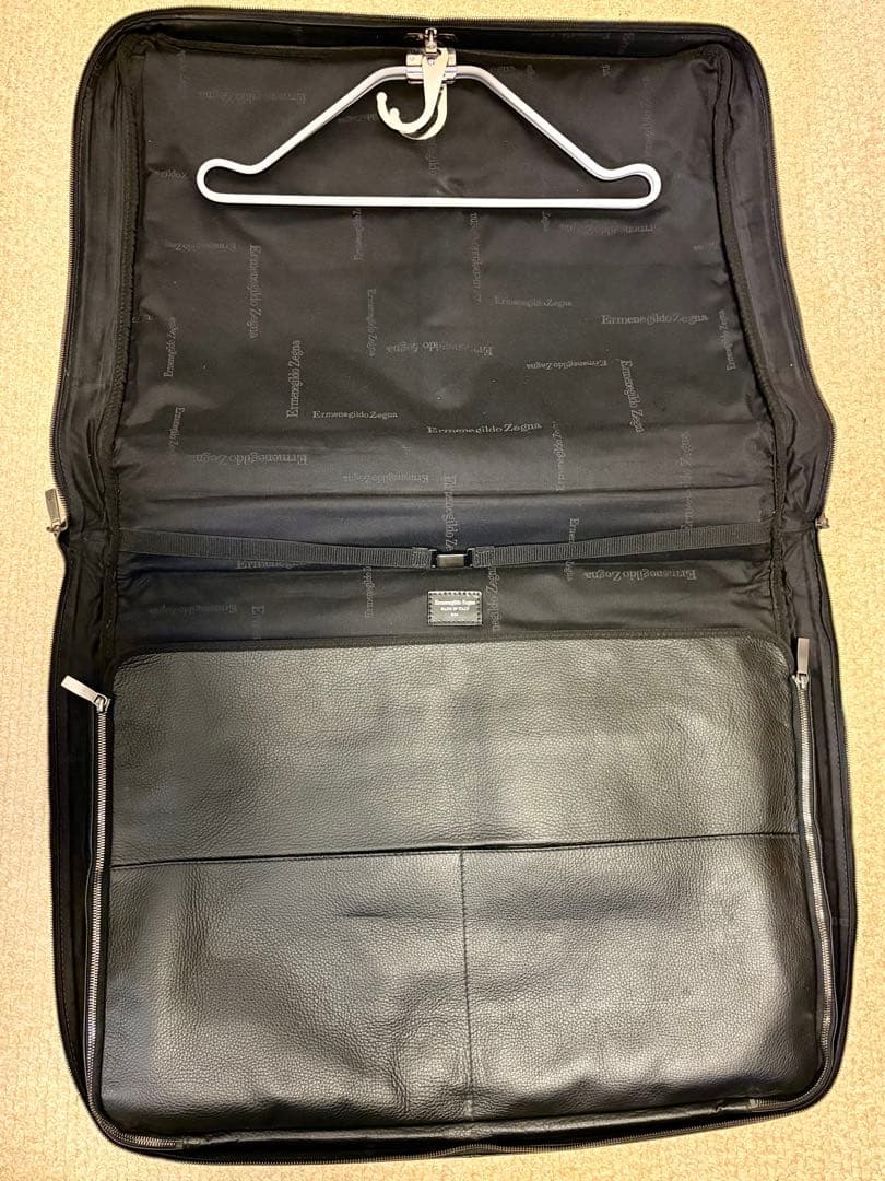 Ermenegildo Zegna ブラックガーメントバッグ