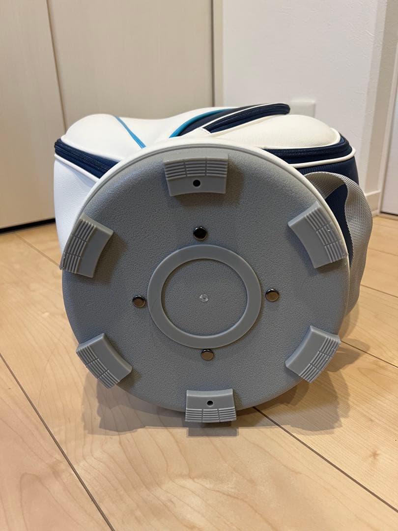 <極美品> ブリヂストン ゴルフバッグ ホワイト/ネイビー　レディース