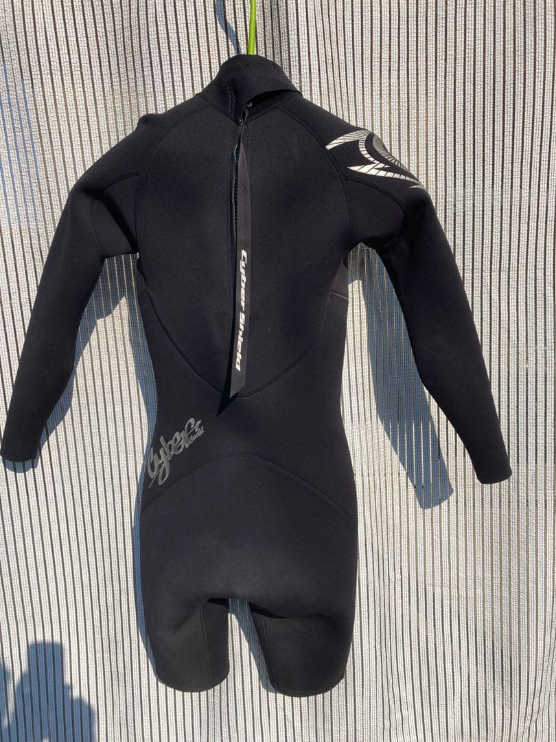 CYBER SHIELD WETSUITS サイバーウェットスーツ　L size