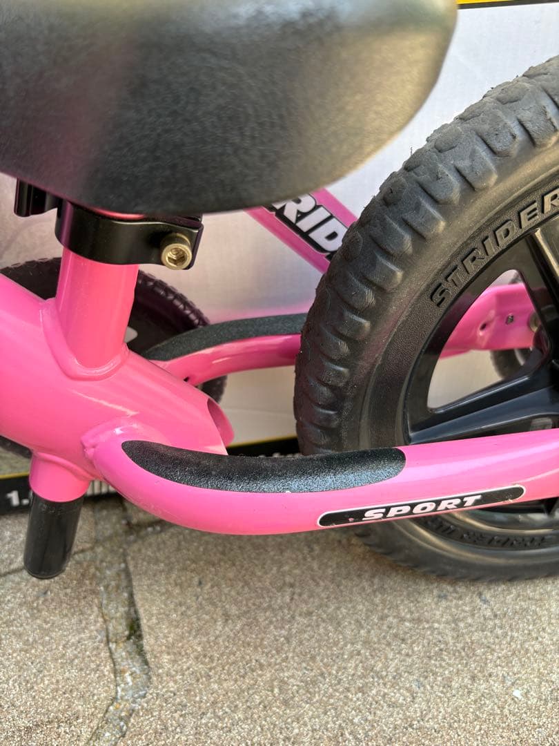 small-lily【美品】ストライダー　スポーツモデル　ピンク