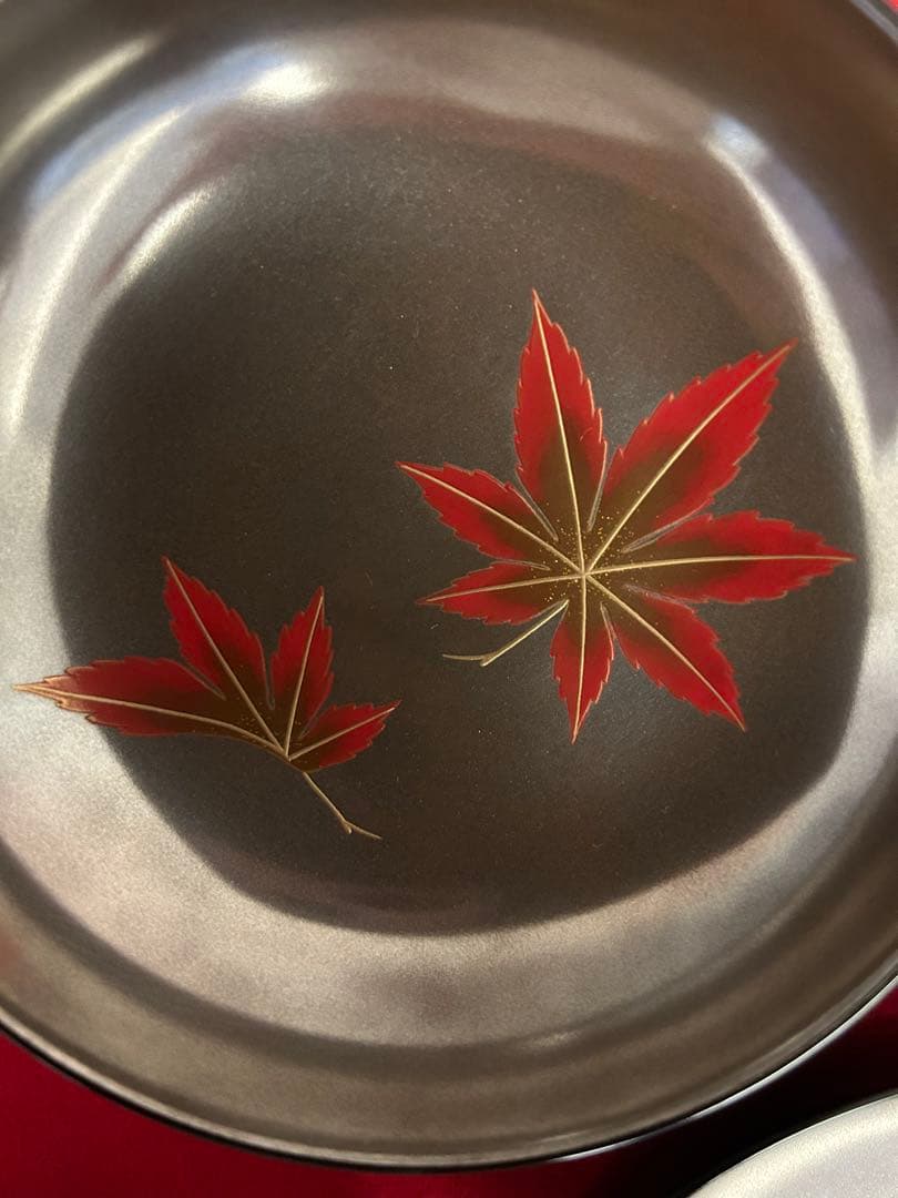 輪島塗　黒呂色蓋内銀地　紅葉蒔絵煮物椀五客