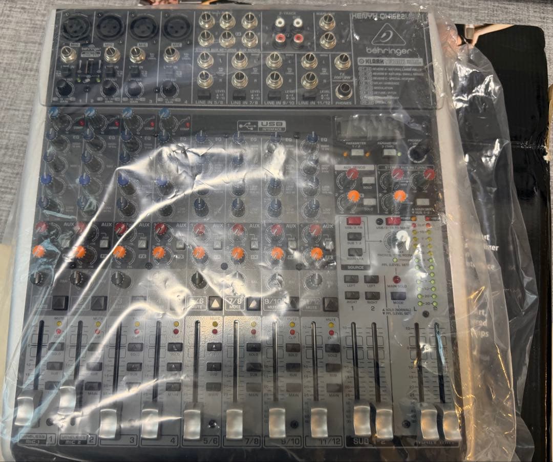 【美品】Behringer XENYX QX1622USB