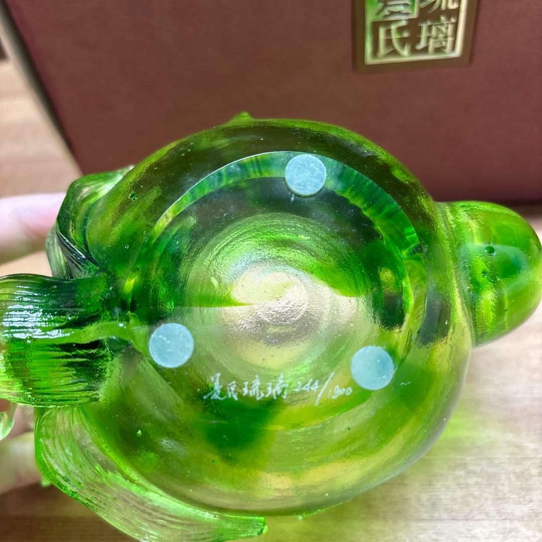 夏氏瑠璃　中国ガラス工芸　ティーポット置物　蓮の花装飾