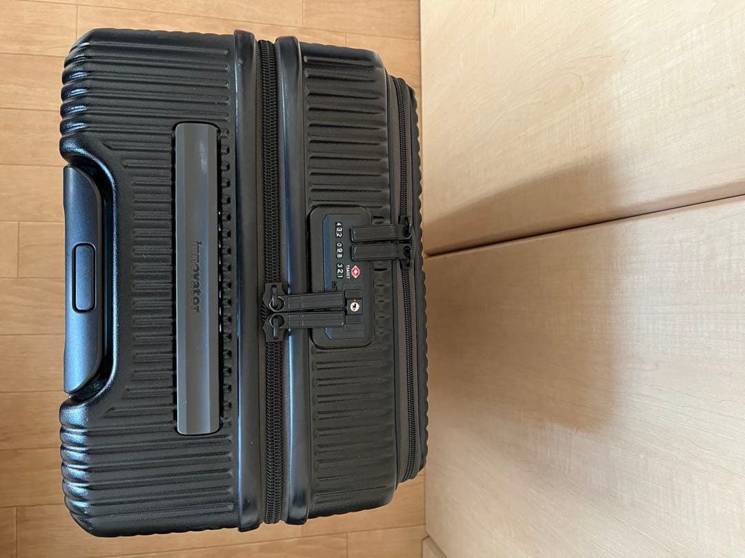 イノベーター INV55 黒｜55L｜付属品あり