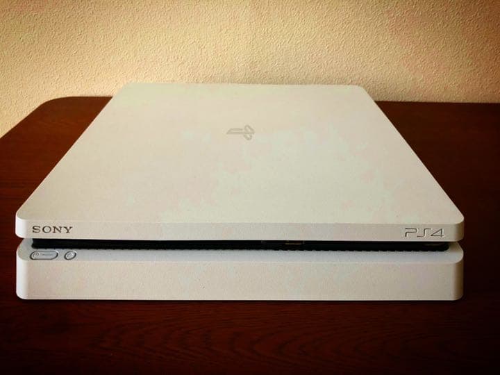 Nintendo Switch SONY PlayStation4 CUH-2200BB02