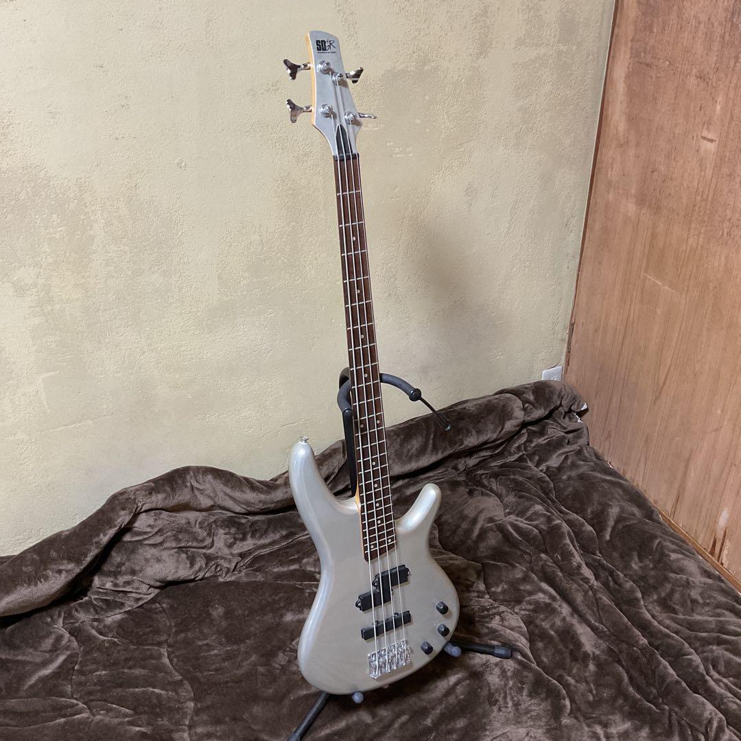 アイバニーズエレキベースギター　４弦　【レアカラー】