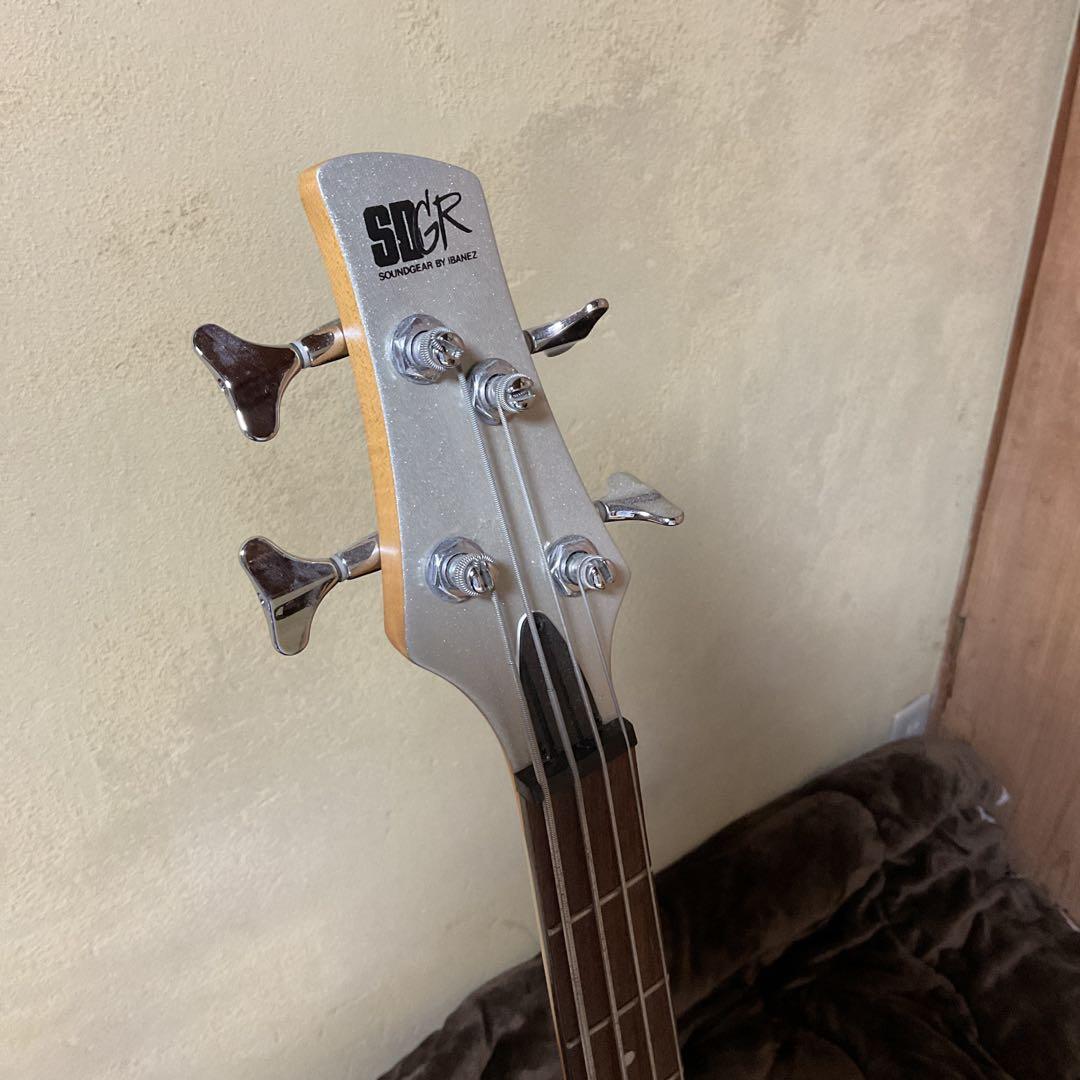 アイバニーズエレキベースギター　４弦　【レアカラー】