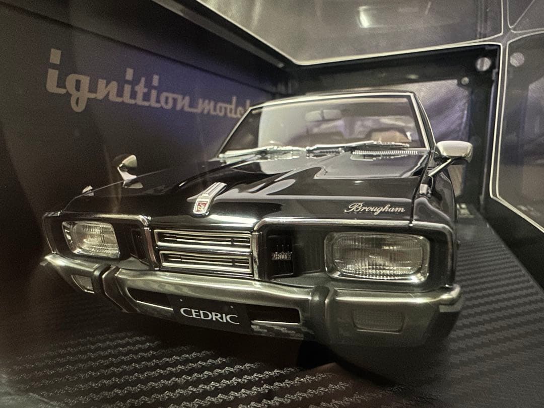 1/18 イグニッションモデル 330 セドリック 黒 ignition