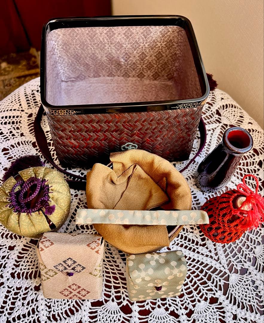 ☆御所籠一式　茶篭　茶道具　野点道具 桐製共箱入り