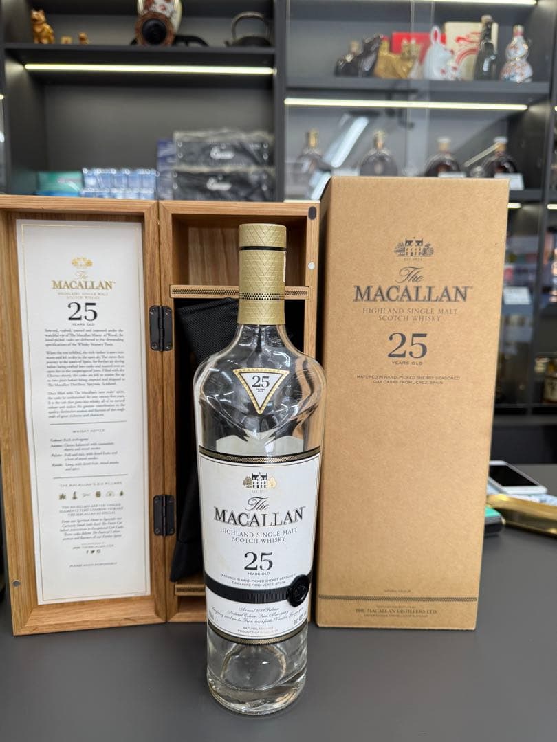 マッカラン 25年18年山崎 18年 12年 響 白州 12年空き瓶 未洗浄