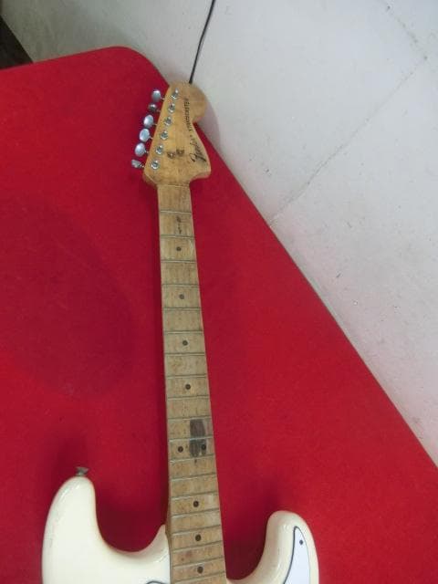 41：Fender Stratocaster エレキギター 部品取りジャンク
