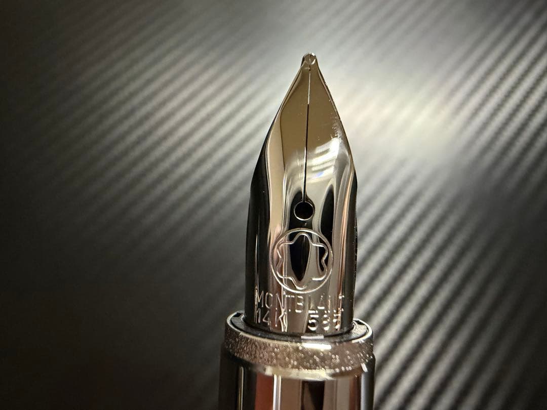 未使用に近い モンブラン スターウォーカー メタルラバー M 中字 万年筆