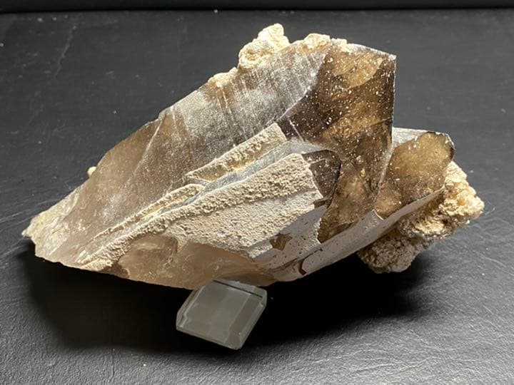 スモーキークォーツ　781g