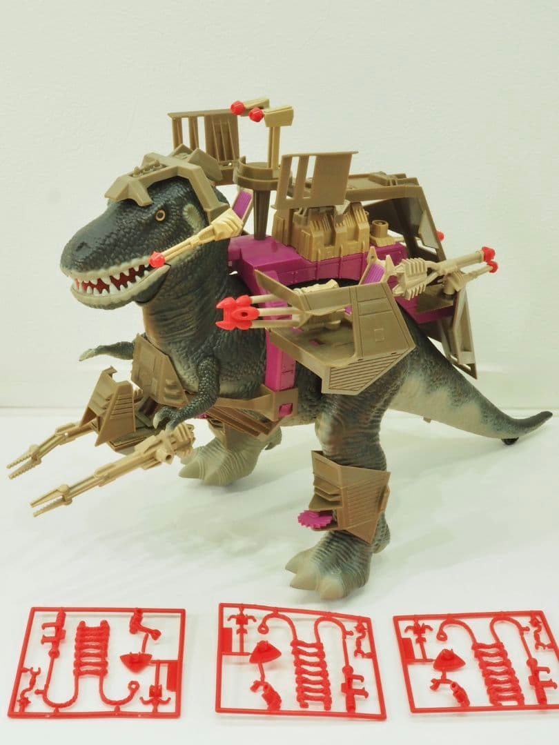 武装恐竜ダイノス