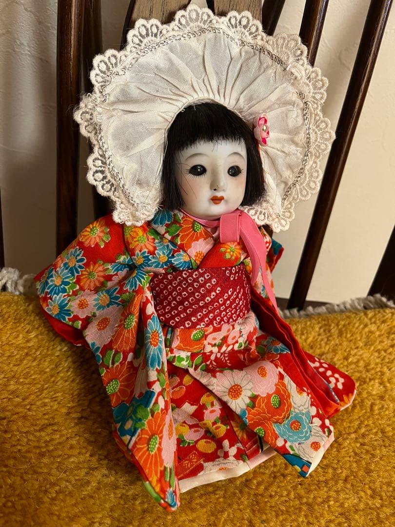 サクラビスク　赤い花柄衣装