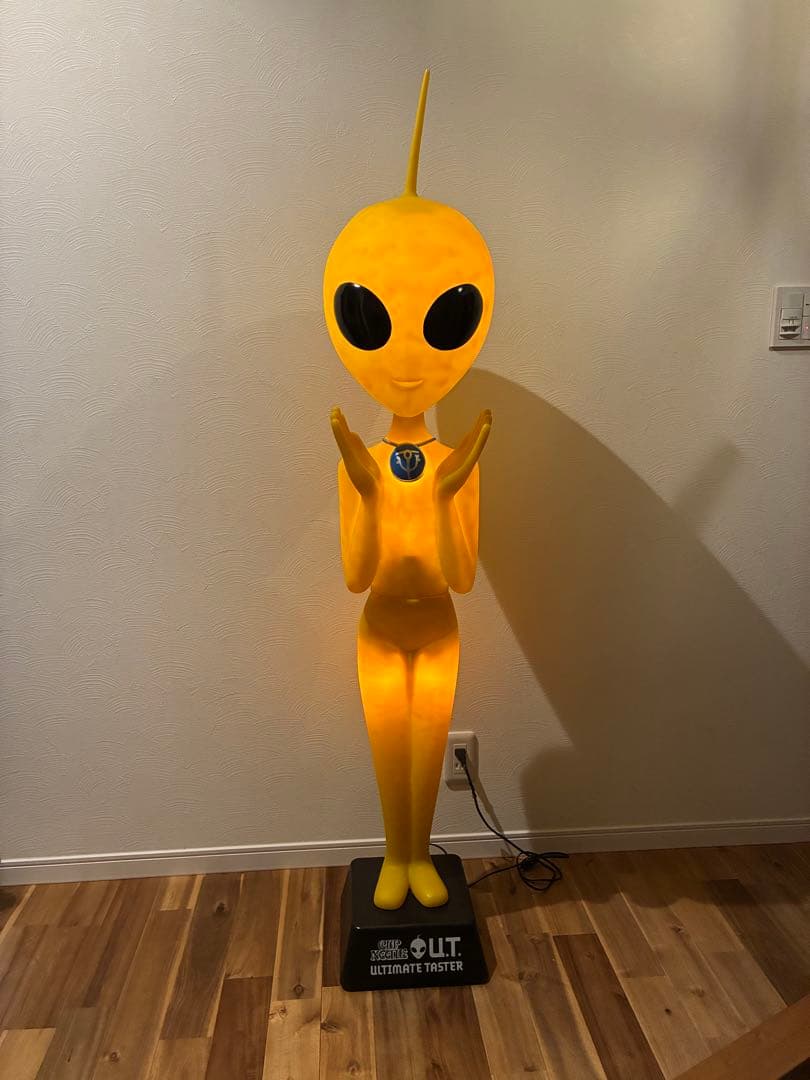 日清カップヌードル　UT ルームライトスタンドライト　バルタン