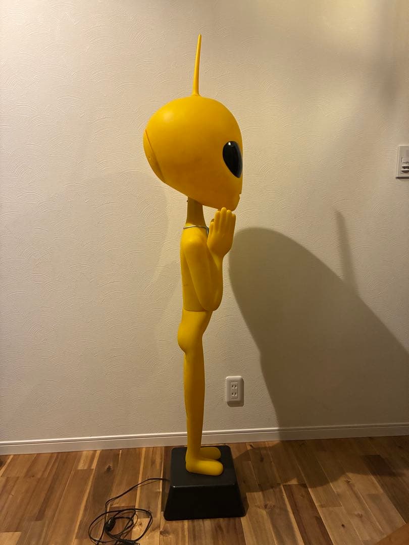 日清カップヌードル　UT ルームライトスタンドライト　バルタン