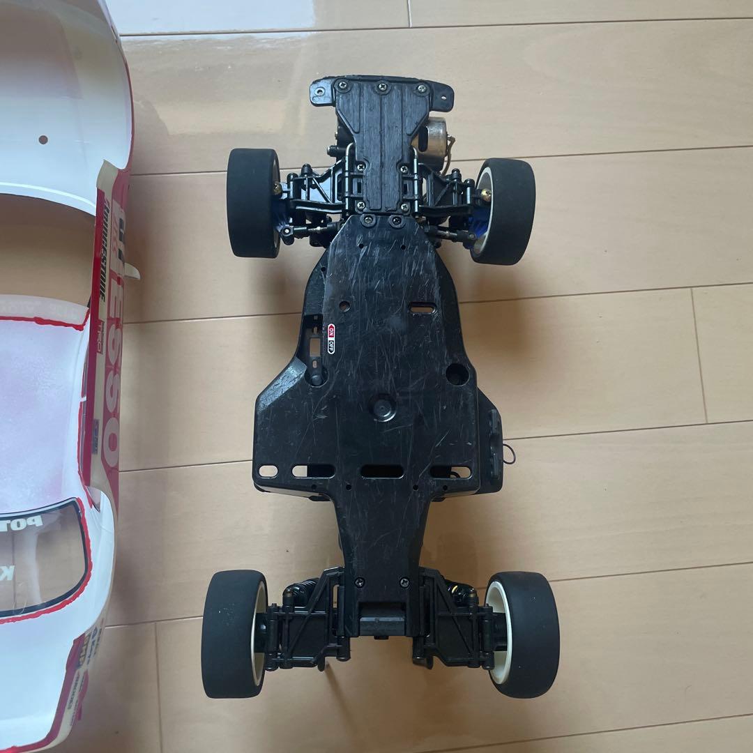 タミヤ　ラジコン　トヨタエクシブ　ＦＦ01 赤、白は、裏からの塗装です。