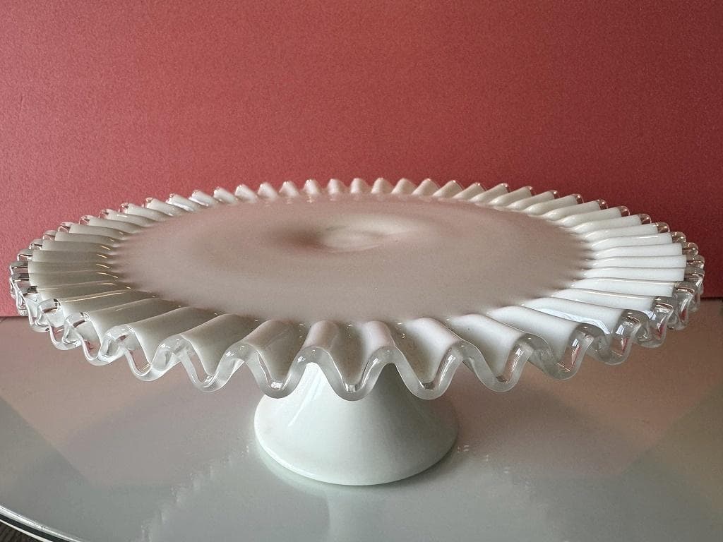 フェントン　ケーキスタンド　シルバークレスト　ミルクガラス　ペデスタル