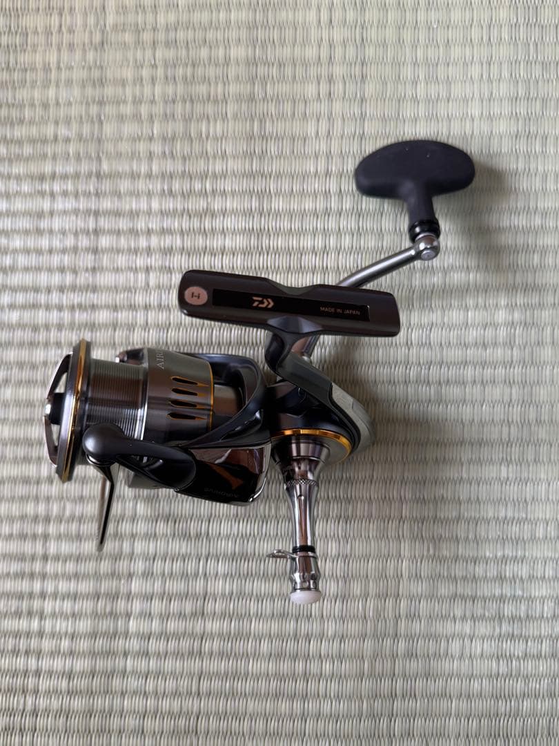 【新品未使用】23 エアリティ LT4000-XH ➕ リール スタンド