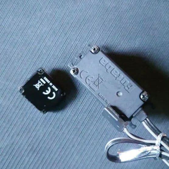 Futaba CT500サーボとGYD-550ジャイロセット