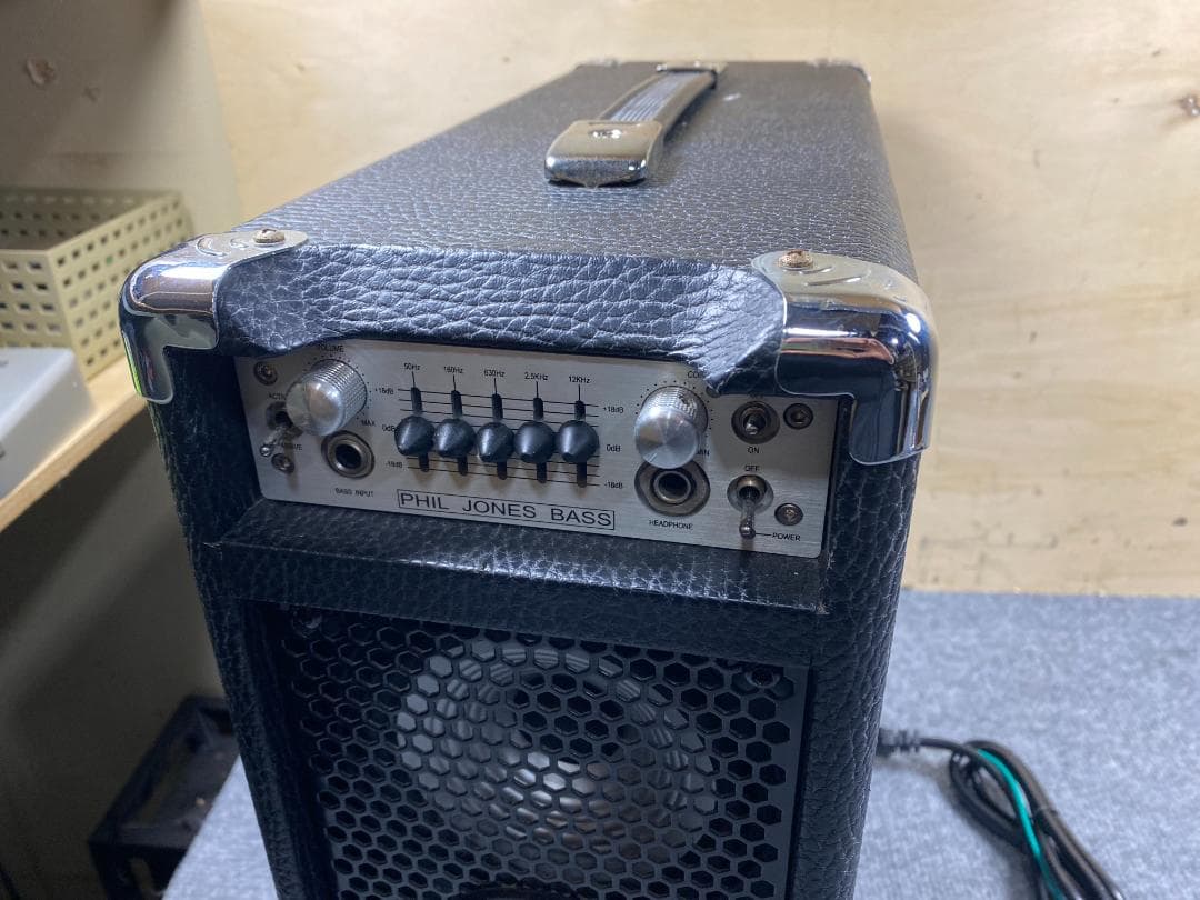 Phil jones bass briefcase 小型　ベースアンプ