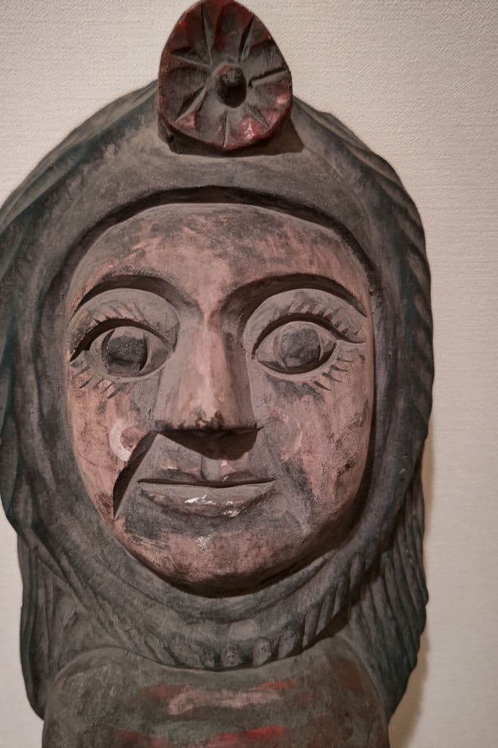 メキシコの木製魔除け面。人間と動物の融合。アンティーク