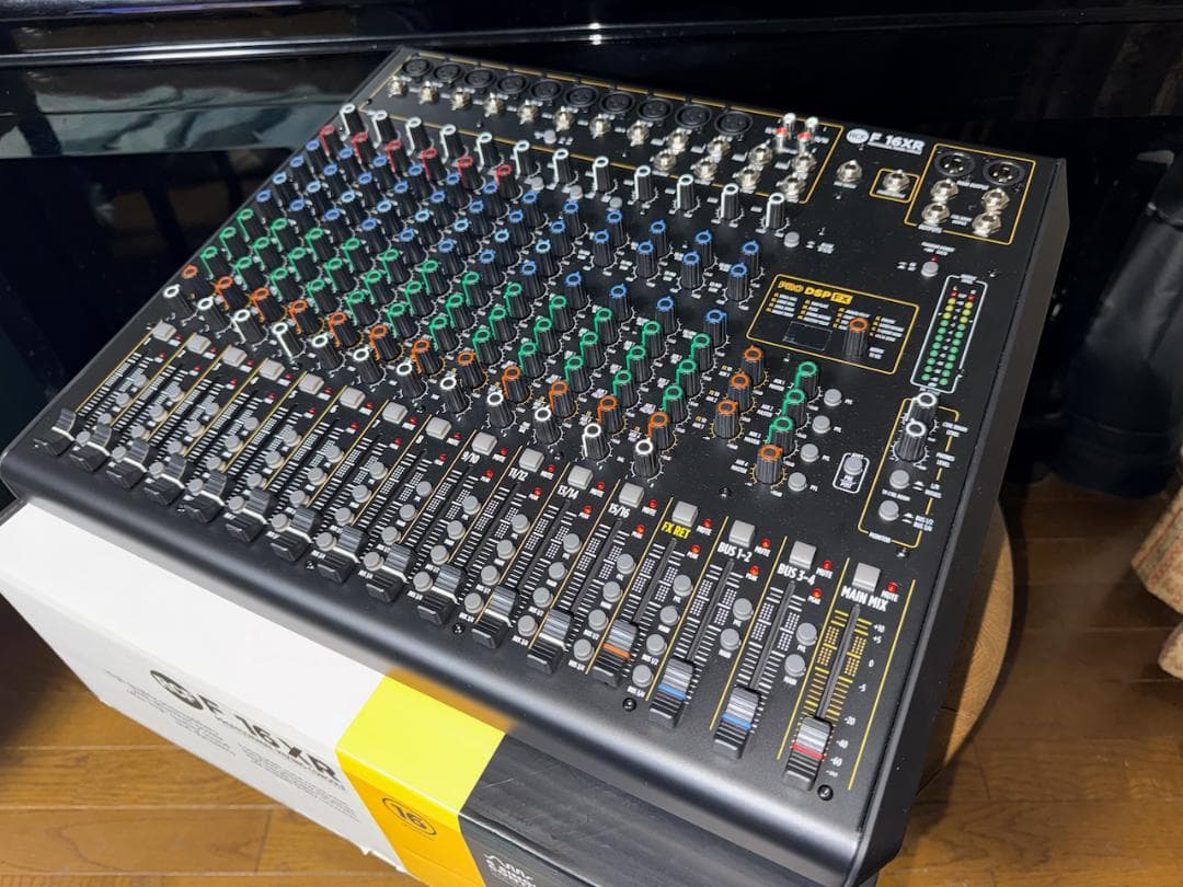 RCF F16XR 16chアナログミキサー USED保証有り