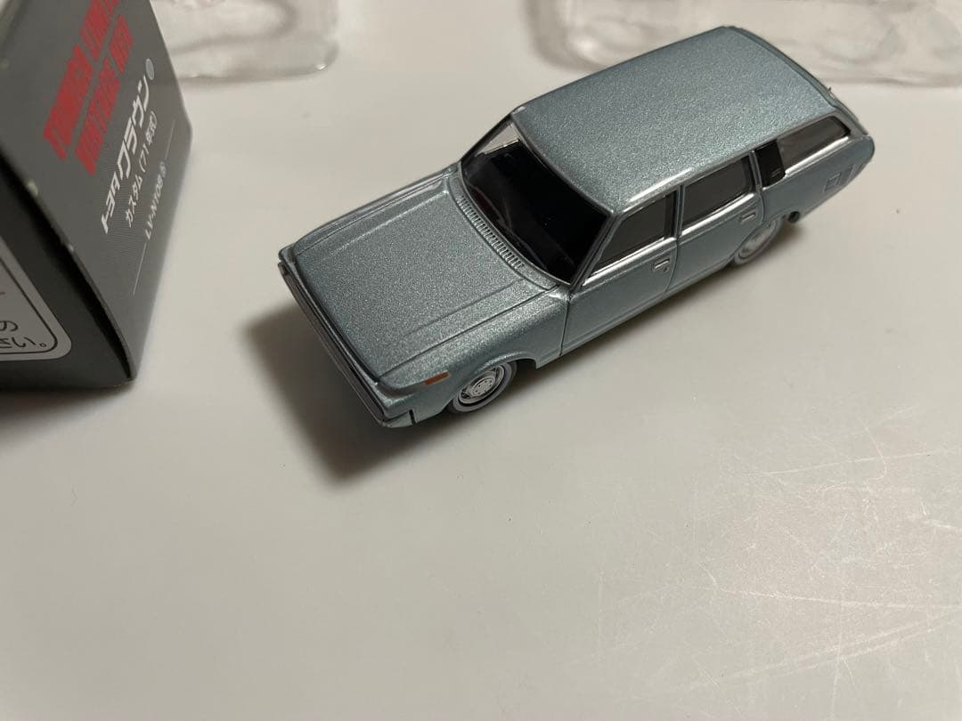 トミカリミテッドヴィンテージネオ　トヨタ　クラウン　カスタム