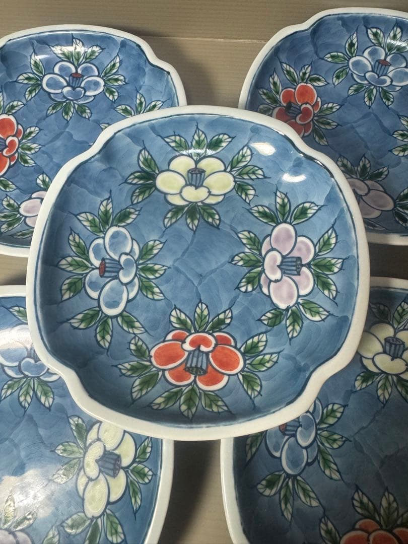 2072 源右衛門窯 染錦椿絵　皿5客　湯呑5客