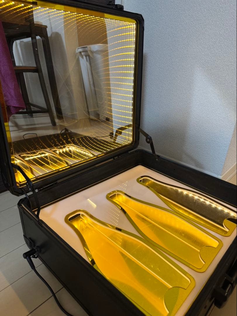 ！アルマンドLEDアタッシュケース！3本収納可能